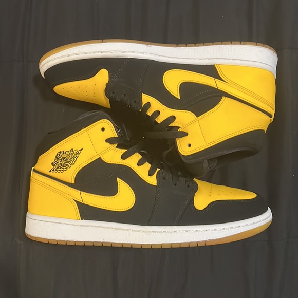 Jordan retro 1 “2017 New Love” size 10 - Picture 2 of 11